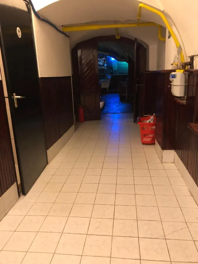 Whole Basement Former Pub 5 For Stag Do Boedapest Appartement